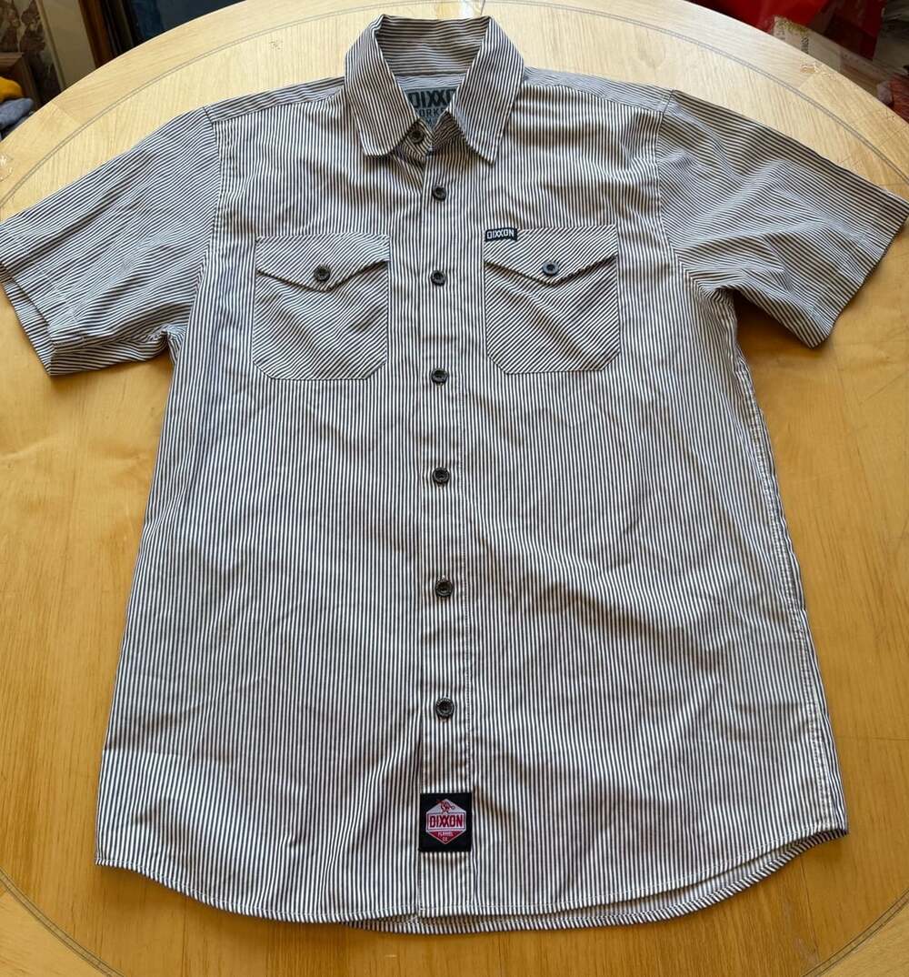Dixxon Workforce Short Sleeve Button-Up Shirt Gray White Striped Size M
